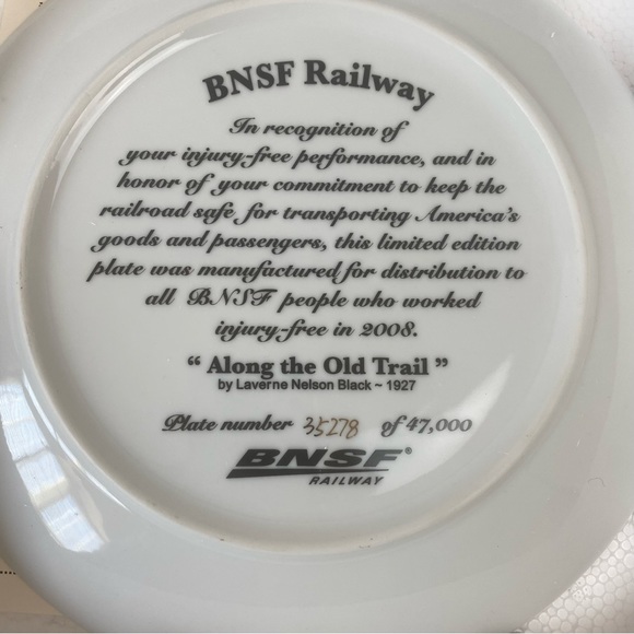 BNSF Railway Collector Plate, 2008 Safety Award "ALONG THE OLD TRAIL" Indian - Picture 4 of 5